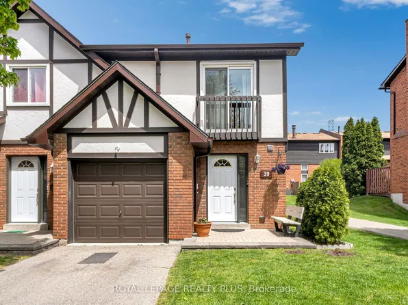 1755 Rathburn Rd E #39, Mississauga, ON L4W 2M8