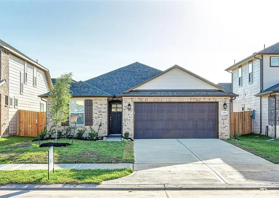 7214 Toluca Dr
