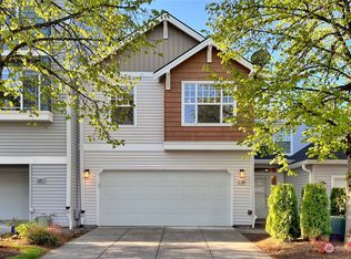 8711 NE 17th St #77, Vancouver, WA 98664