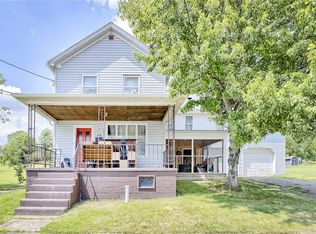 400 1st St, Ernest, PA 15739