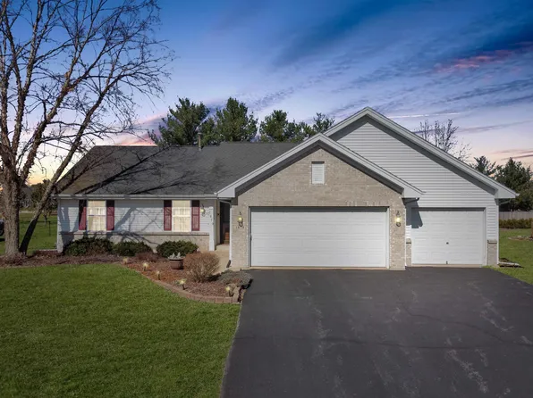 1879 Wyndham Ln, Rockton, IL 61072