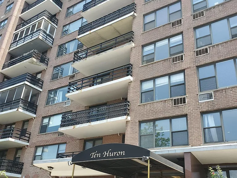 10 Huron Ave #1E — Photo 19