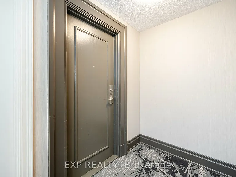 1103 Leslie St #1103 — Photo 3