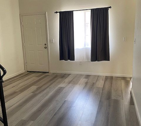 4th image of 3123 Jaguar Way APT B