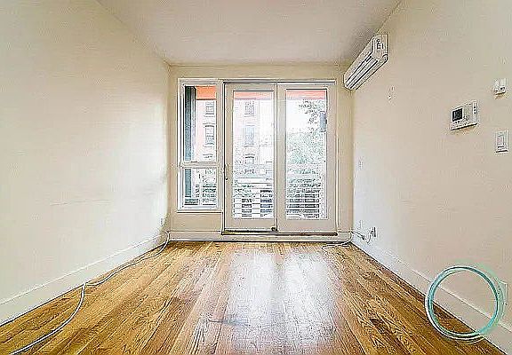 4th image of 431 Grand St #4E