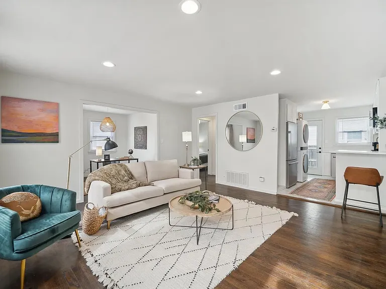 1417 E 38th Pl #A — Photo 18