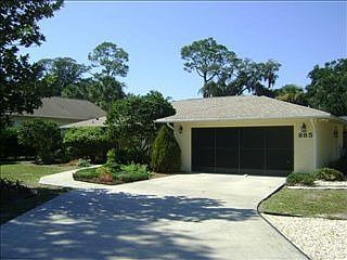 1st image of 885 Lambert Ave