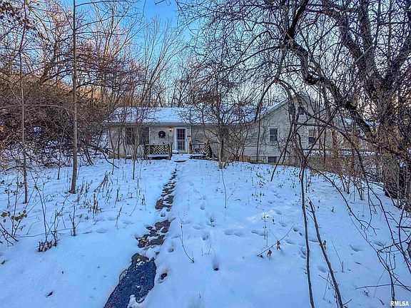 2nd image of 1137 N Hoppe Ln
