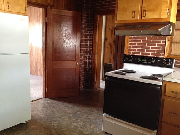 2nd image of 317 Us Highway 50 W APT C