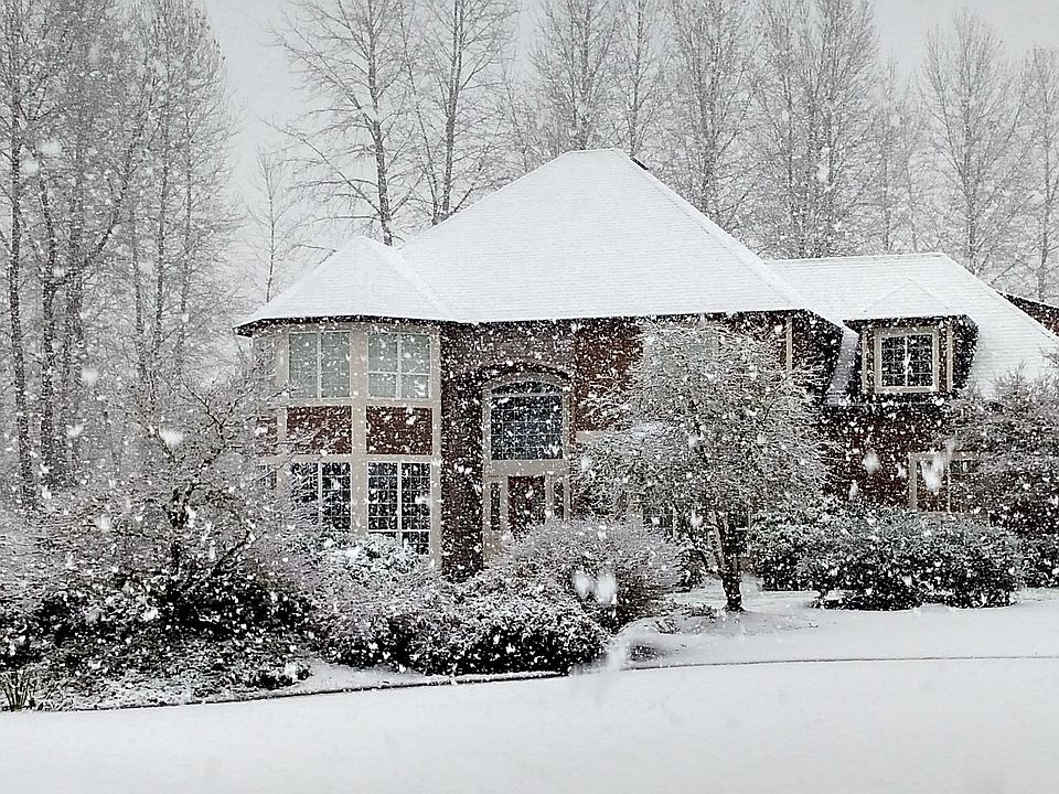 2nd image of 16301 NE 183rd St