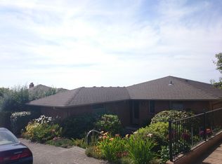 5730 SW Winthrop St, Seattle, WA 98116