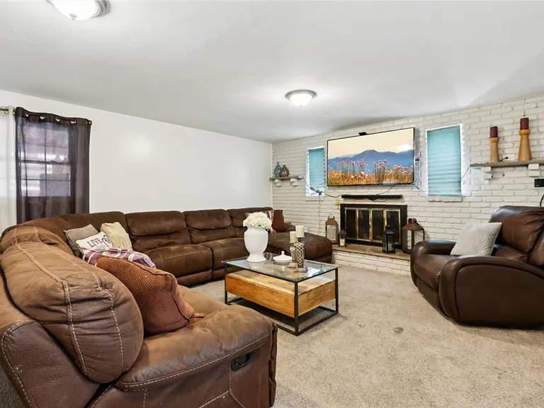 4 Templar Ct — Photo 29