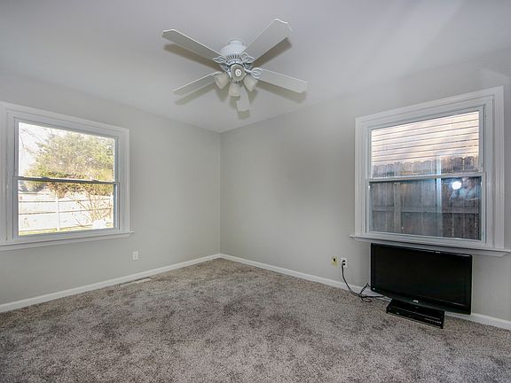 5th image of 24 Jamaica Dr