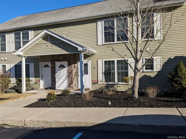 68 Aveonis Ct #H-3, Fishkill, NY 12524