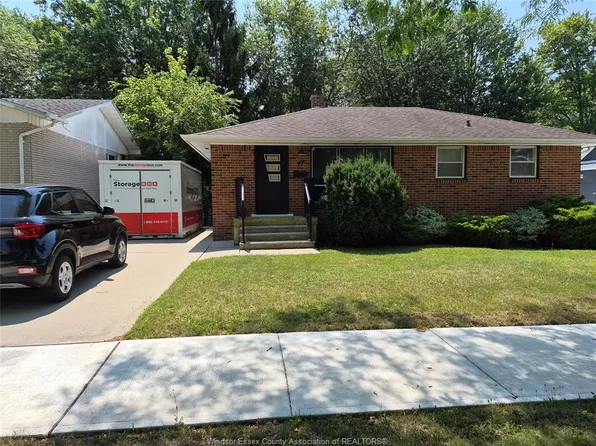 27 Horwath Ave, Kingsville, ON N9Y 1B9