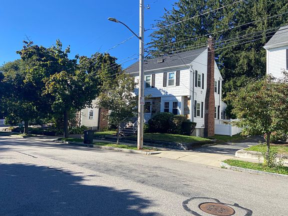 Non-Permit Parking on Street.