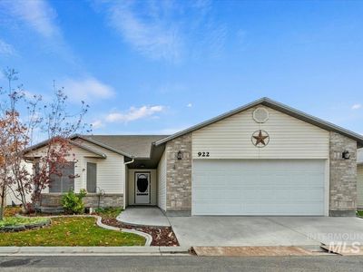 922 N Wakefield St, Nampa, ID, 83651
