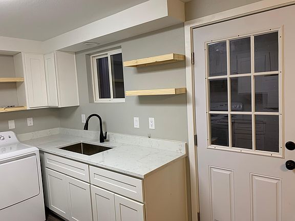 2nd image of 1709 Thurston Ave NE #1709