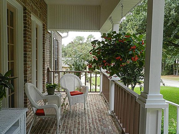 2nd image of 322 Broadmoor Dr