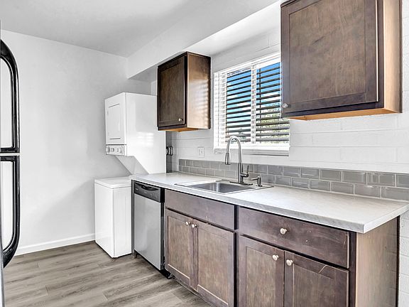4th image of 31 W 2nd St APT 16