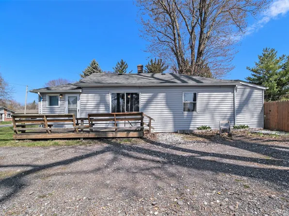 9447 Princess St, Taylor, MI 48180