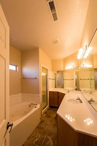 1905 N 2070 W — Photo 8