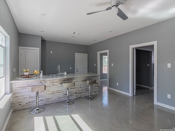 5th image of 103 Homecrest