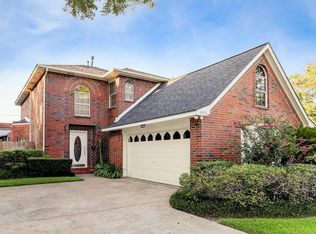 4800 Cedar St, Bellaire, TX 77401