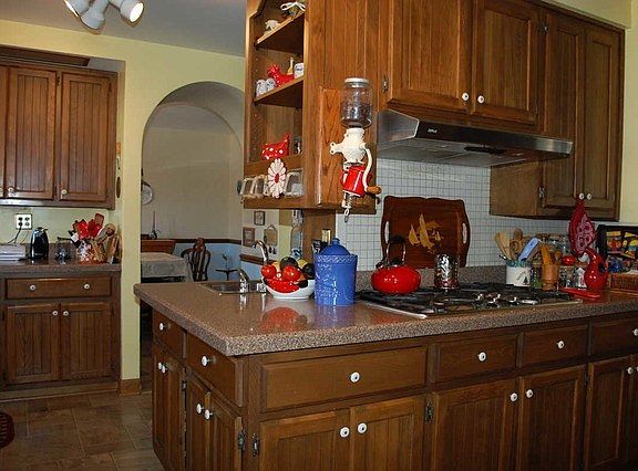 5th image of 1158 Sherwood Ave