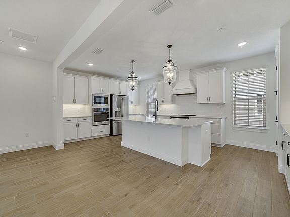 Kitchen with vast island