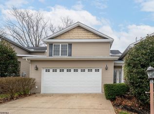 4 Kaylan Dr, Morgantown, WV 26508