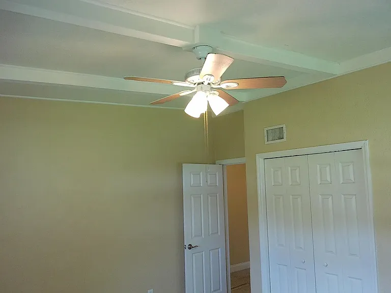464 Judy St — Photo 23