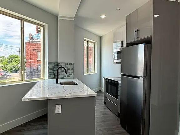 3rd image of 675 N 41st St #4