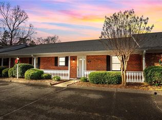 2902 Burke Place Ct, Winston Salem, NC 27103