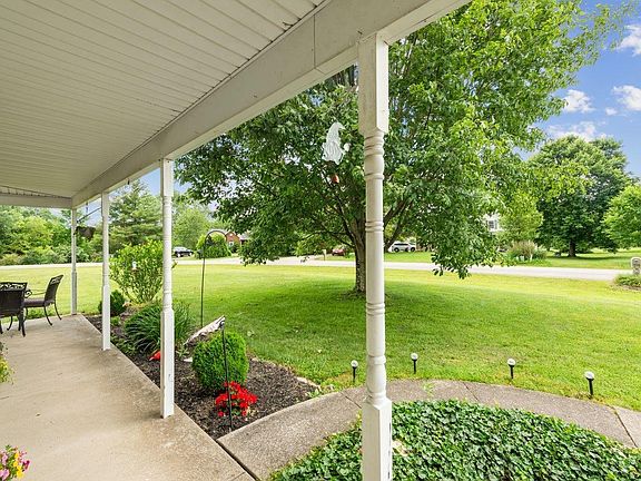 4th image of 1293 Leebe Dr