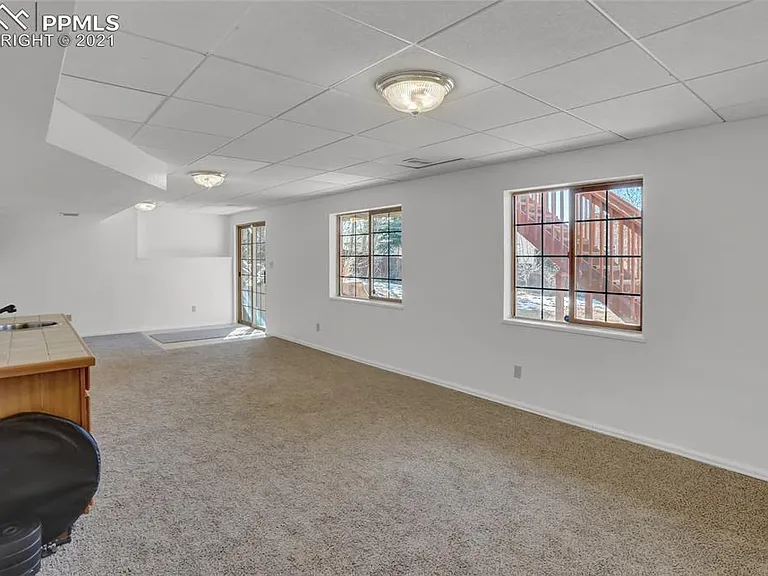 5650 Saddle Rock Rd — Photo 19