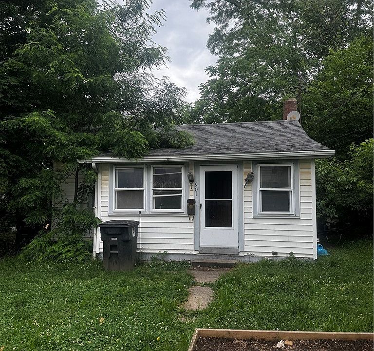 1st image of 901 Munson St