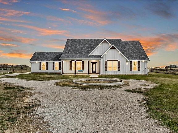 4th image of 36244 Cochran Rd
