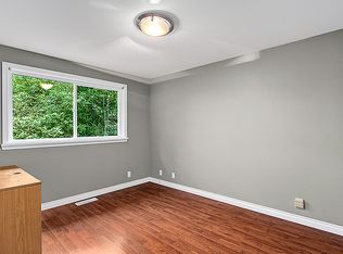1860 140th Pl SE, Bellevue, WA 98007