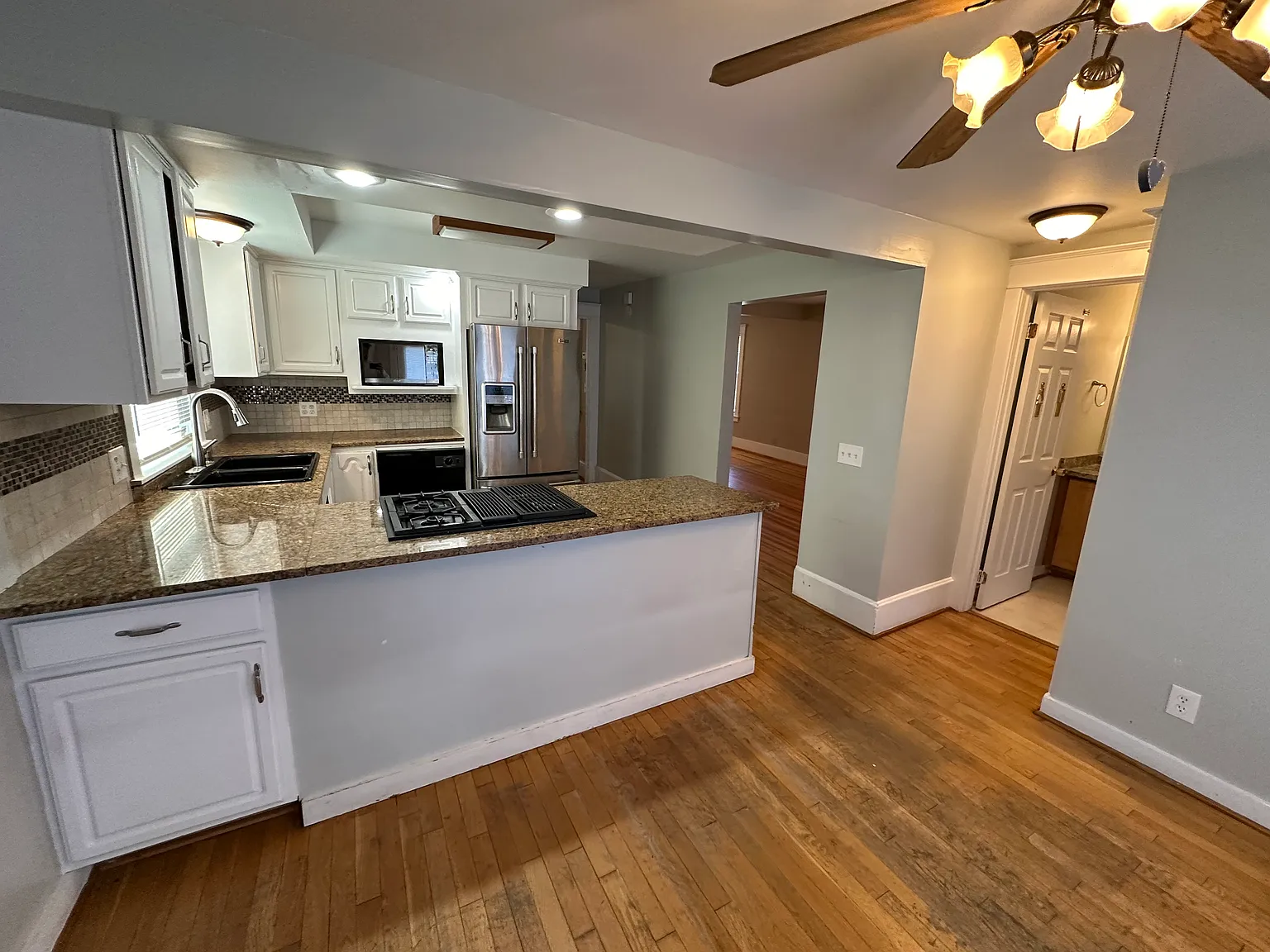 3 bed, 1485 sqft, $2,150 — Photo 2