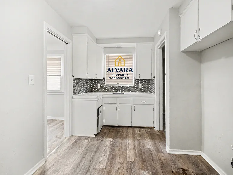 17145 Evergreen Rd — Photo 5
