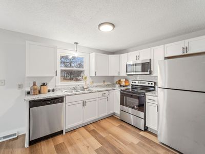 12005 Stacy Trl, Lindstrom, MN, 55045