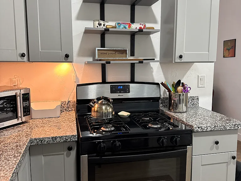 1559 W Shelley Ave #A — Photo 31