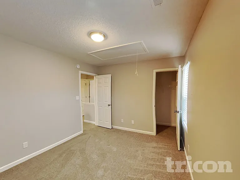 320 Stone Meadow Dr — Photo 13