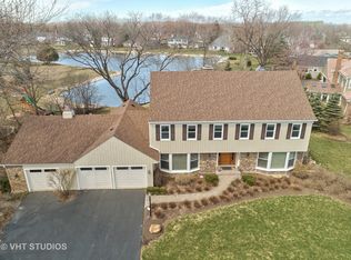 1390 The Point St, Barrington, IL 60010