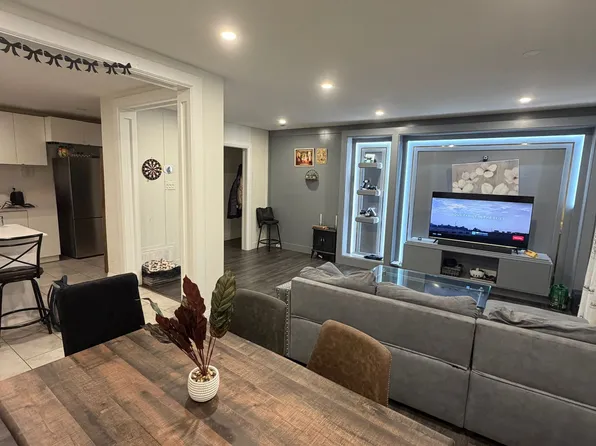 44 Oren Blvd, Barrie, ON L4N 4M1