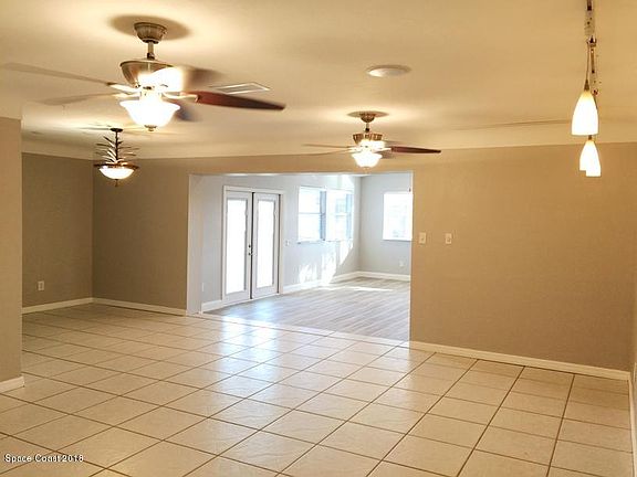 5th image of 180 Skylark Ave
