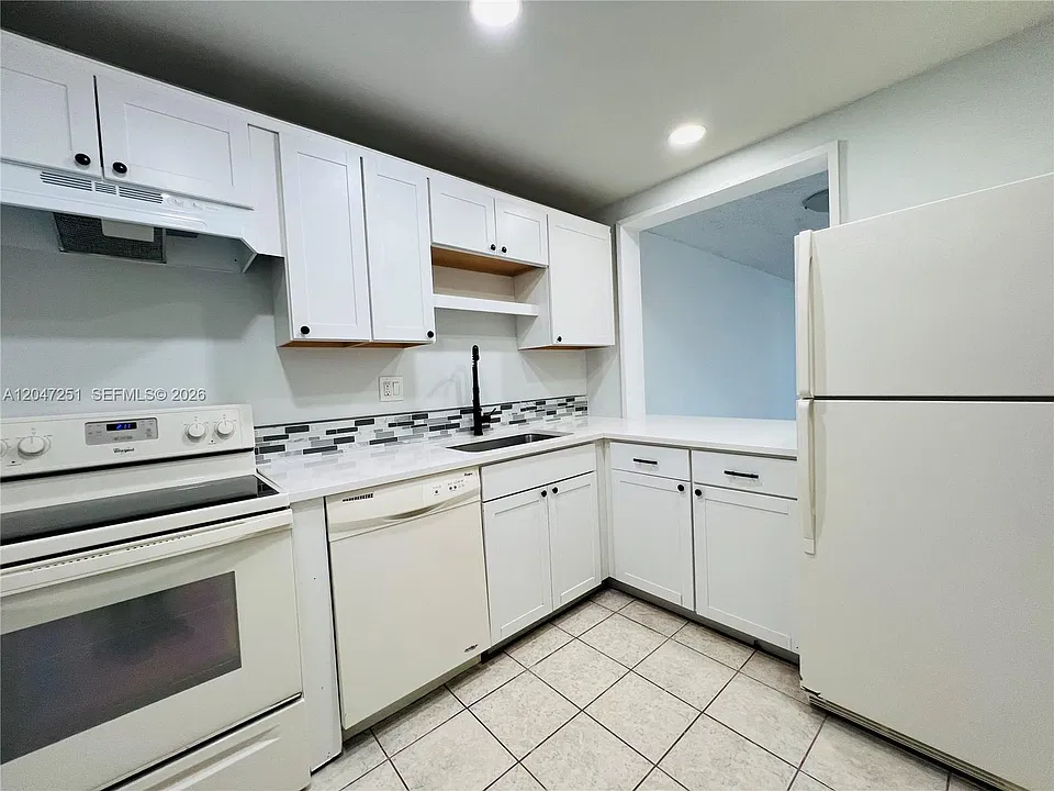8025 Colony Cir S #210