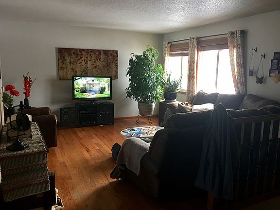3rd image of 1619 9th St SE