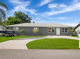 3360 Sapphire Rd, Lake Worth, FL 33462